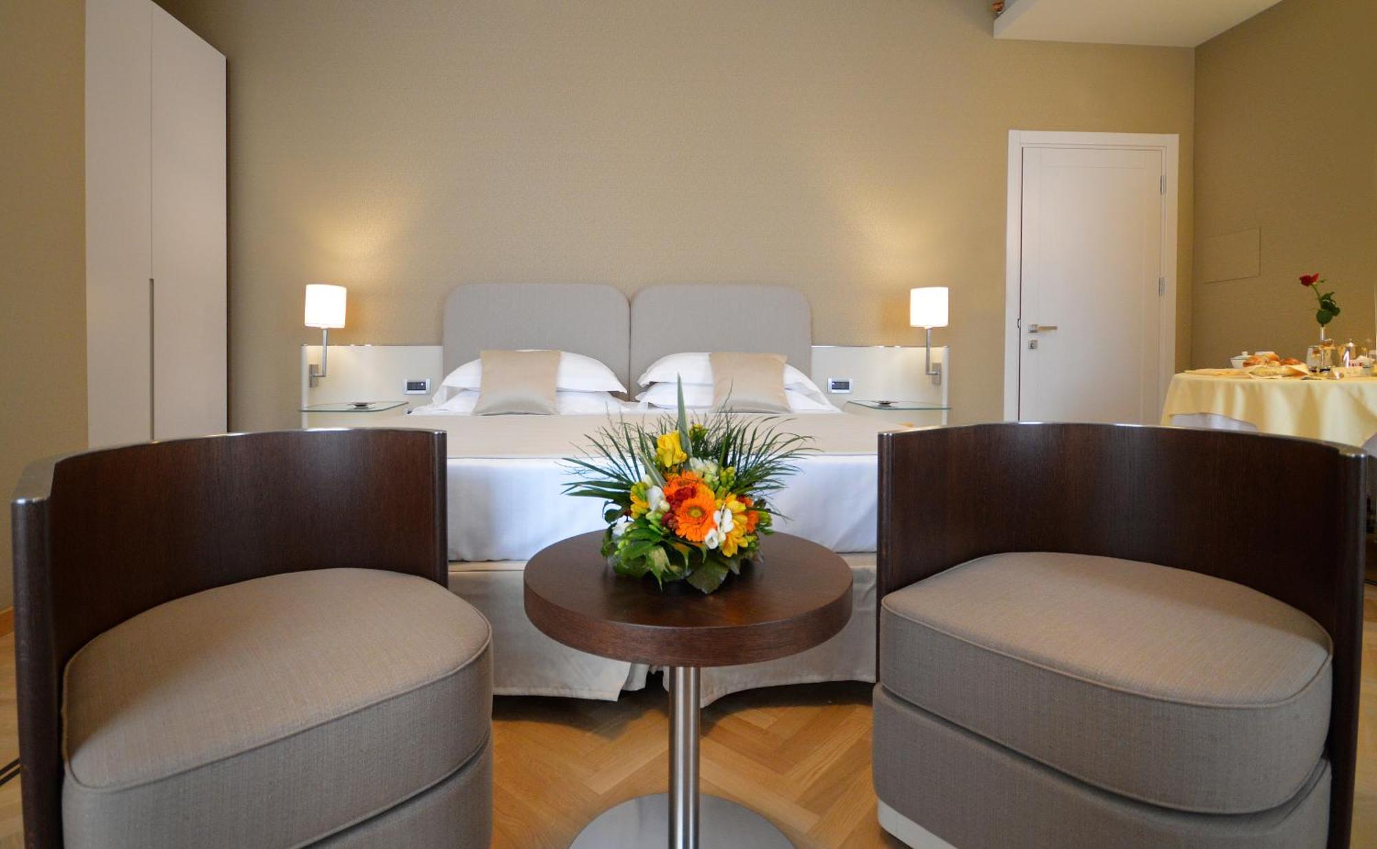 Junior Suite,1274606056:JPEG